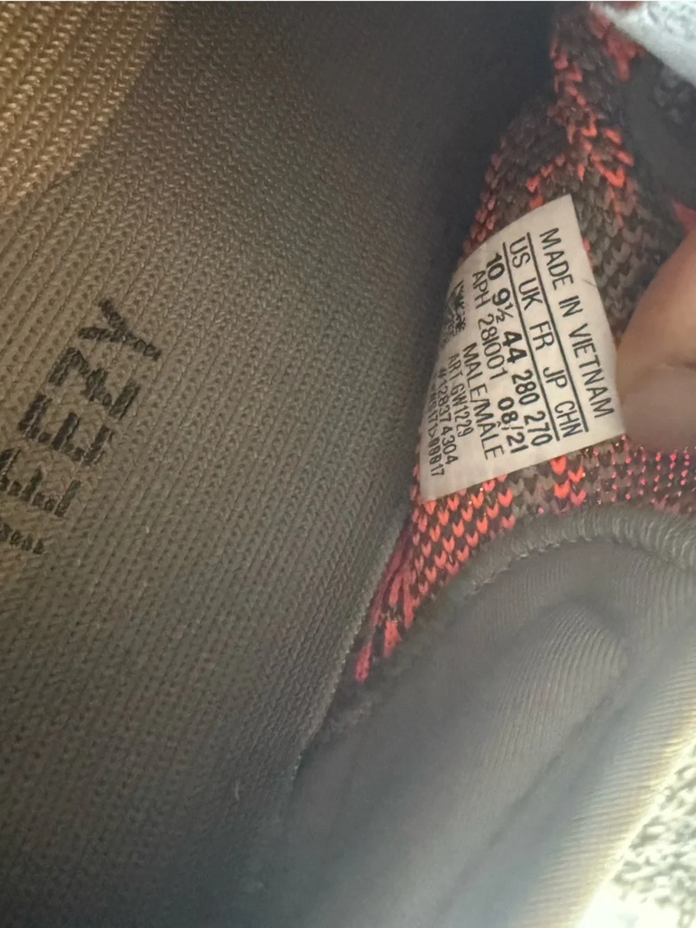 adidas Yeezy Boost 350 V2 Carbon Beluga